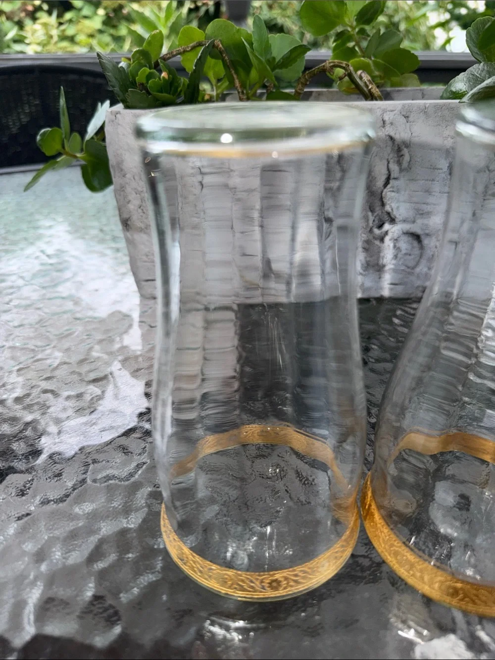 Vintage 1960’s set of 4 Clear Glass ice tea tumblers decorative Gold Rim